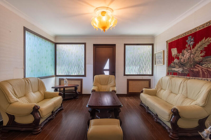 6 bedroom Villa for sale