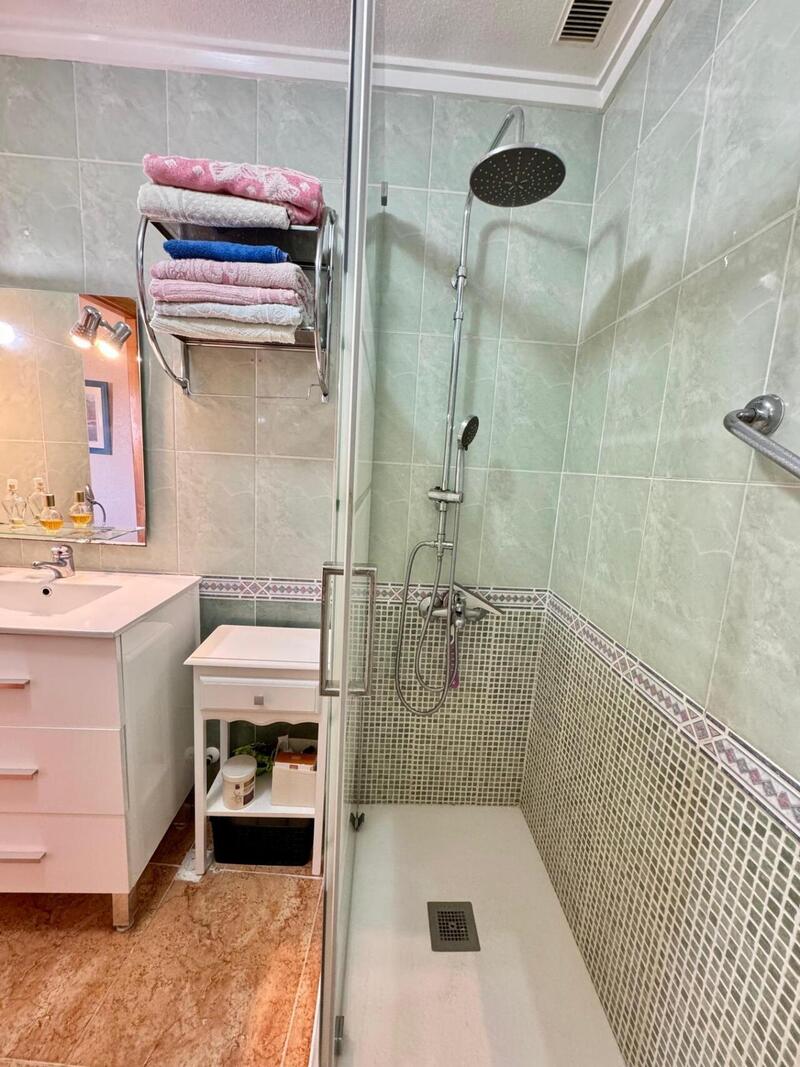2 slaapkamer Appartement Te koop