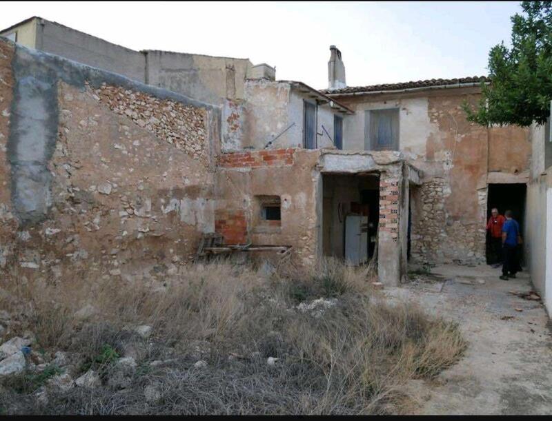 3 bedroom Townhouse for sale