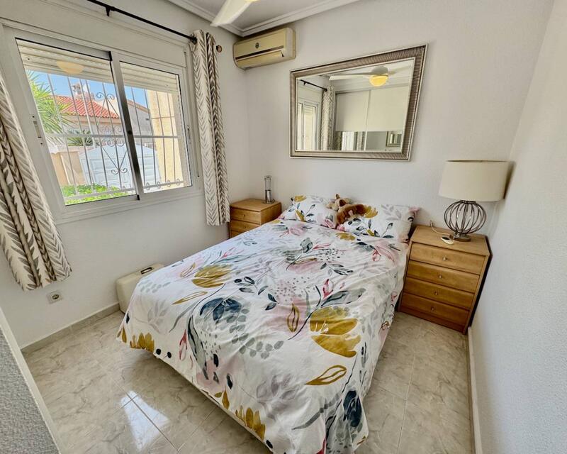 2 Schlafzimmer Villa zu verkaufen