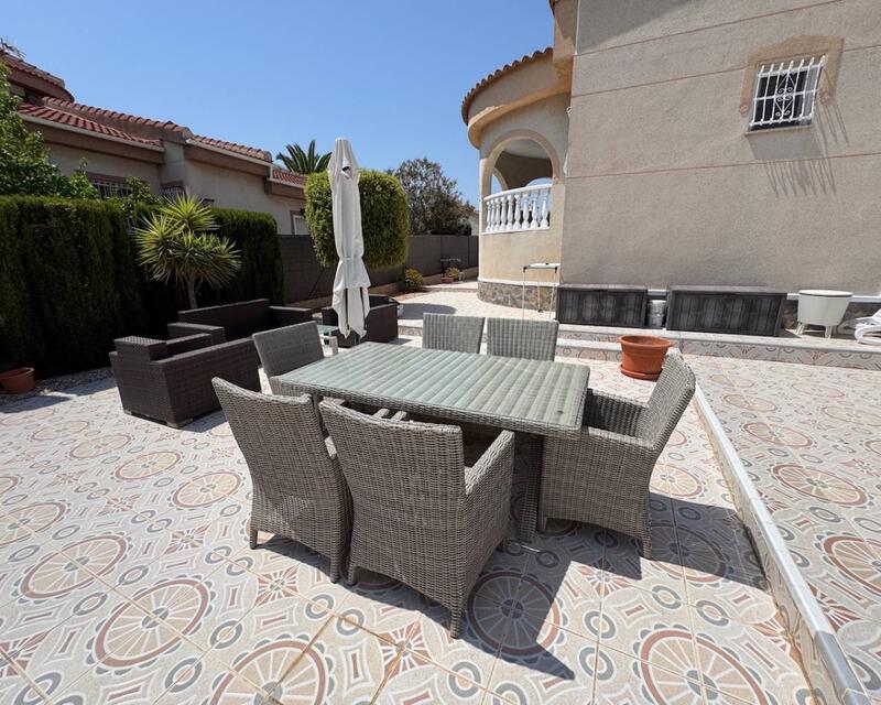 2 Schlafzimmer Villa zu verkaufen