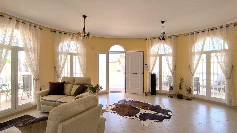 4 Schlafzimmer Villa zu verkaufen