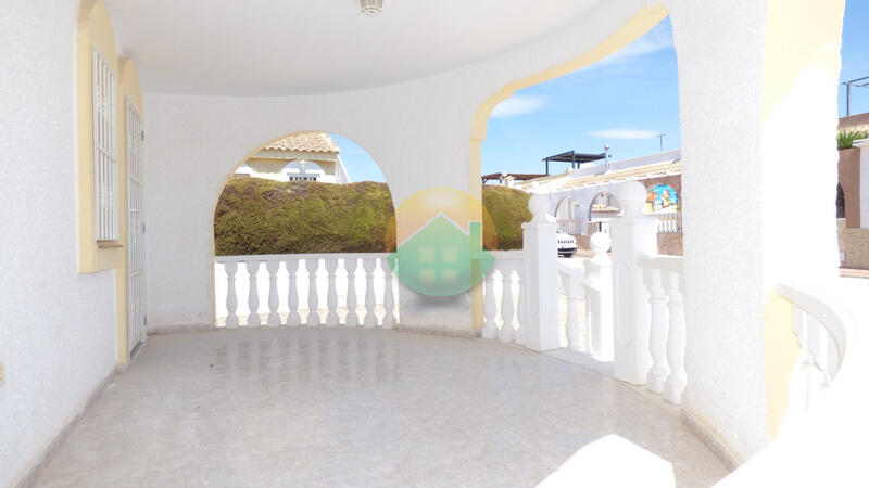 2 Cuarto Villa en venta