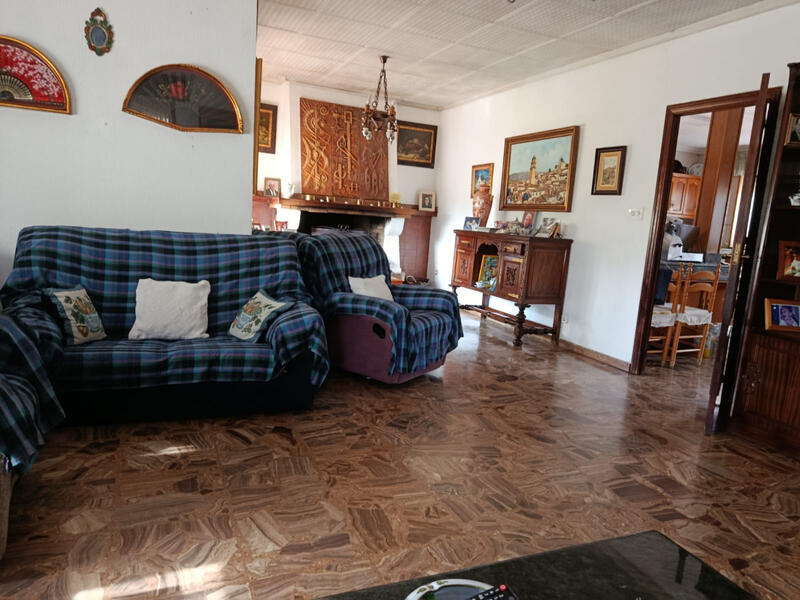 8 bedroom Country House for sale