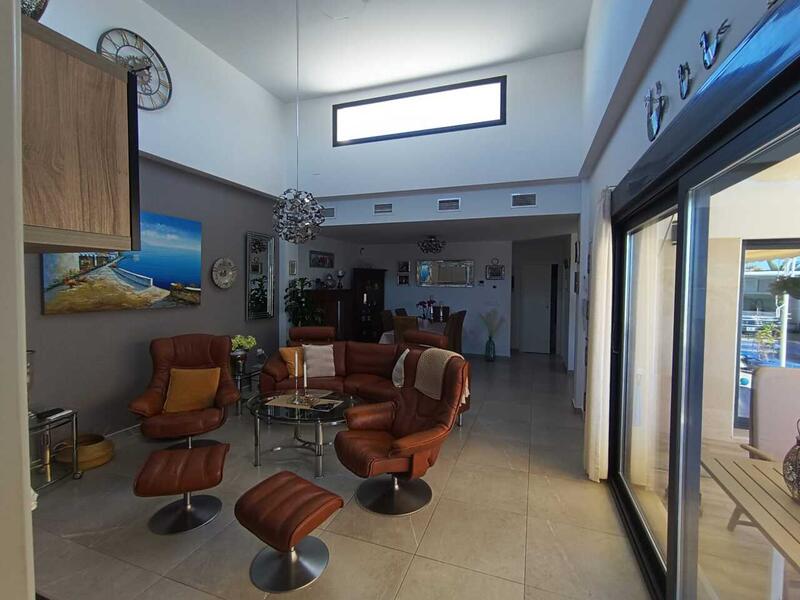 2 Cuarto Villa en venta