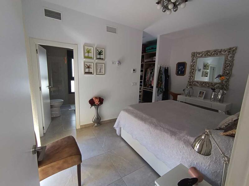 2 Cuarto Villa en venta