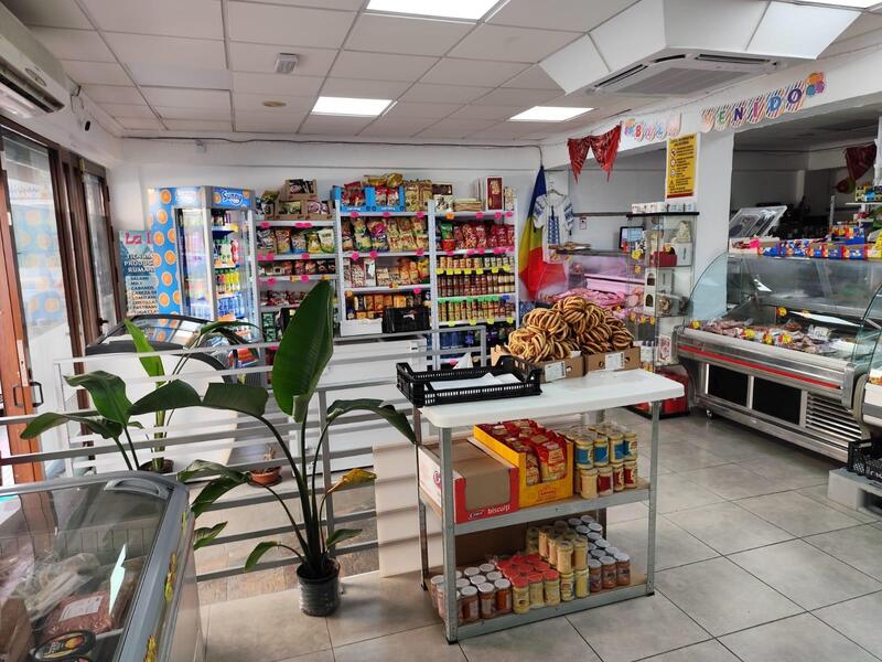4 спальная комната Коммерческая недвижимость продается