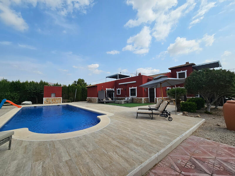4 bedroom Villa for sale