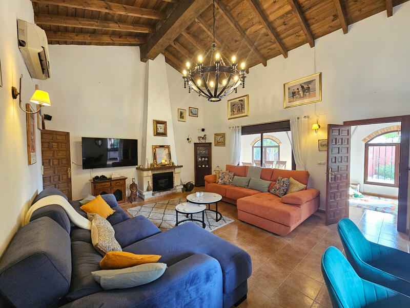 4 bedroom Villa for sale