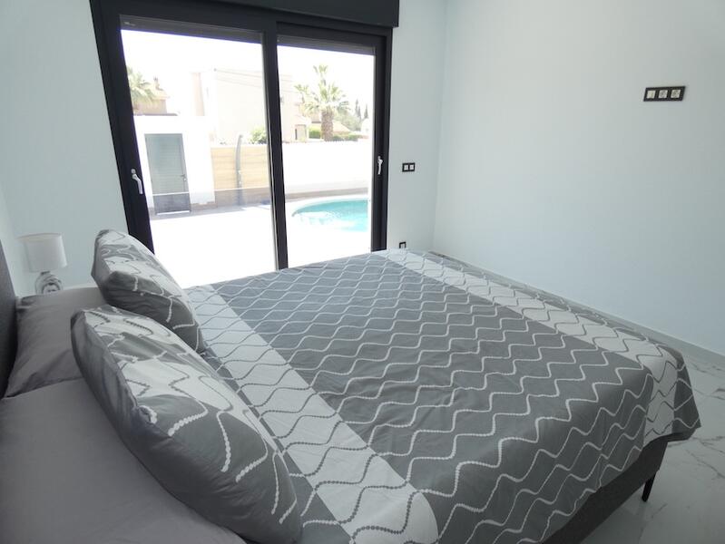 4 bedroom Villa for sale