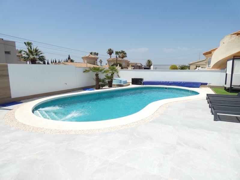 4 bedroom Villa for sale