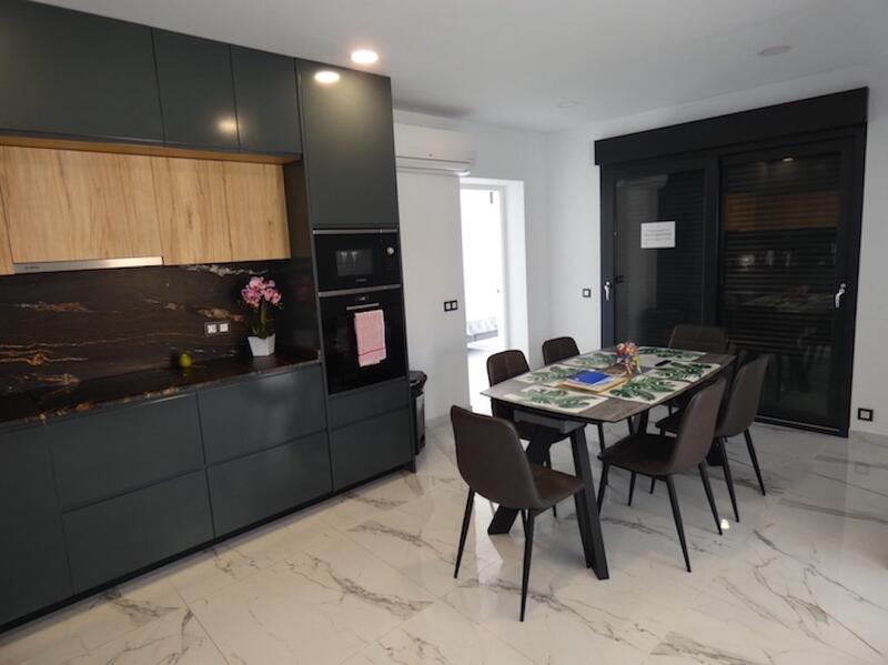 4 bedroom Villa for sale