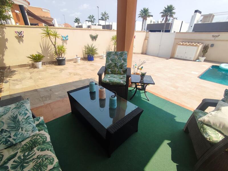 3 Cuarto Villa en venta