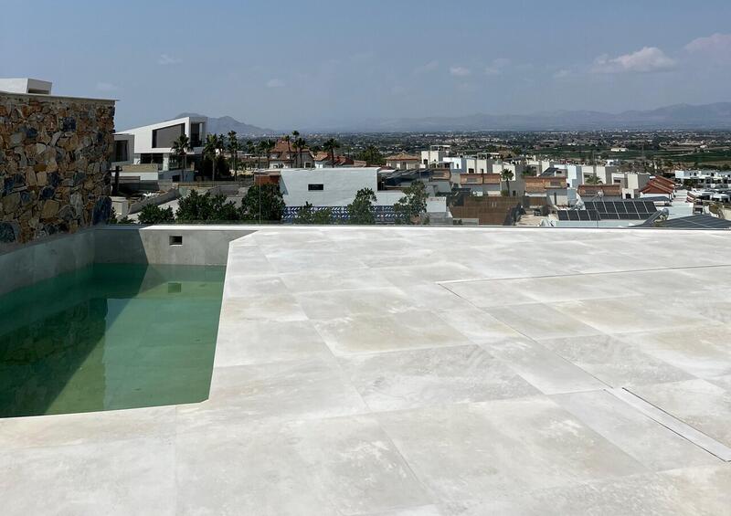 4 bedroom Apartment for sale