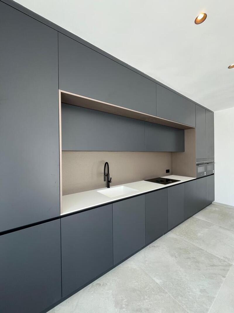 4 bedroom Apartment for sale