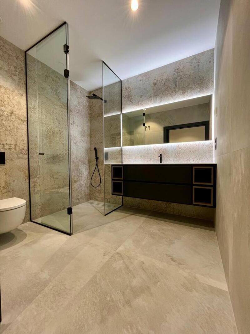 4 bedroom Apartment for sale