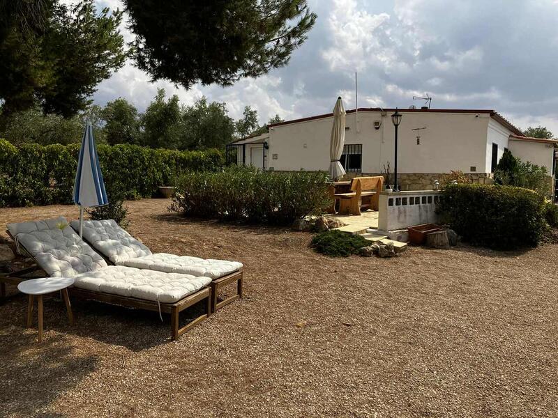 Villa for sale in Biar, Alicante