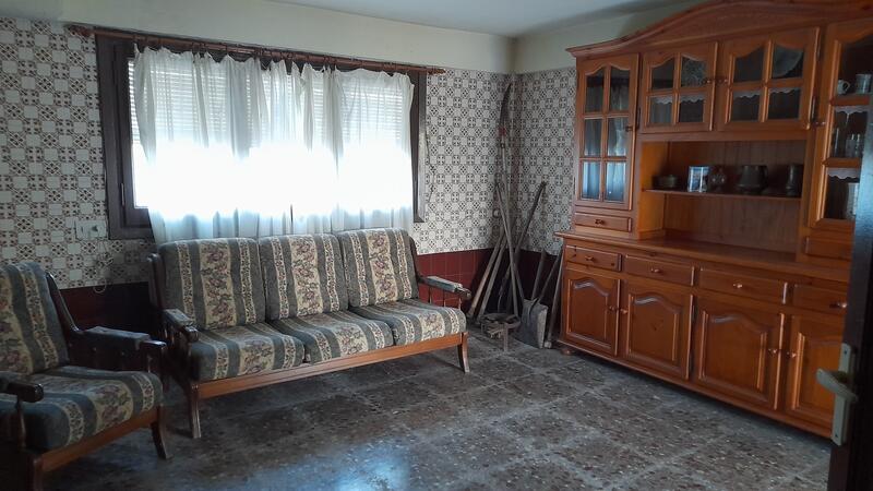 5 bedroom Apartment for sale