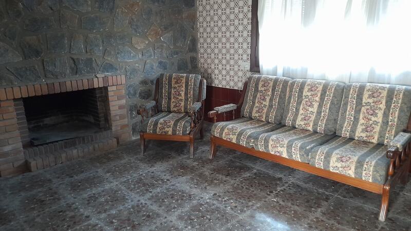 5 bedroom Apartment for sale