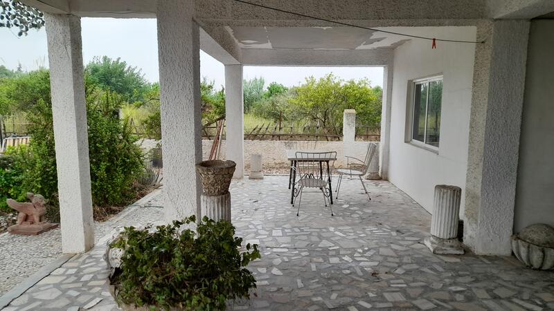 5 bedroom Apartment for sale