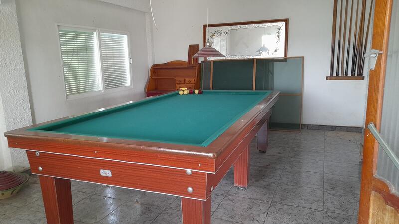 5 bedroom Apartment for sale