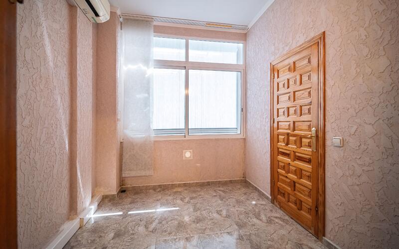 2 Schlafzimmer Stadthaus zu verkaufen