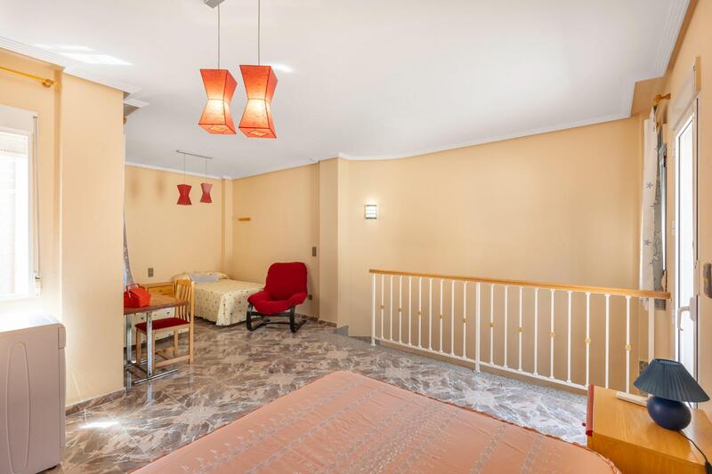4 Schlafzimmer Duplex zu verkaufen