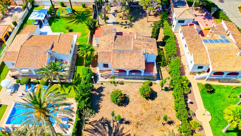 4 Cuarto Villa en venta