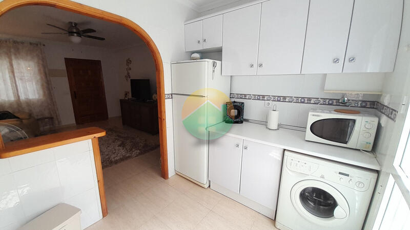 2 slaapkamer Gezinswoning Te koop