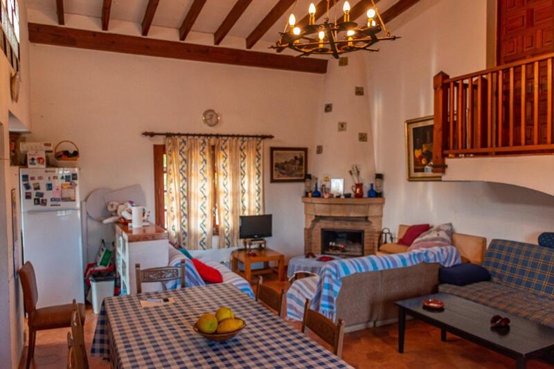 2 Schlafzimmer Landhaus zu verkaufen