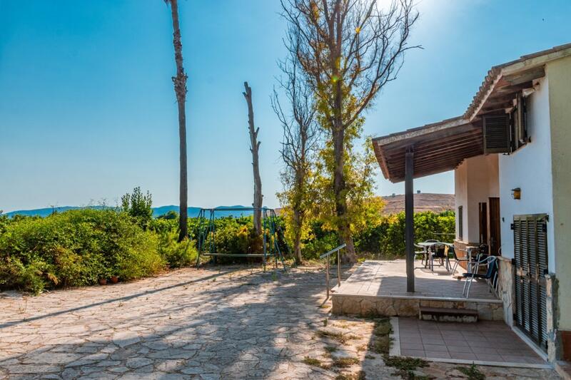 2 Schlafzimmer Landhaus zu verkaufen