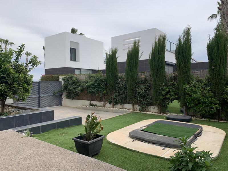 2 bedroom Villa for sale