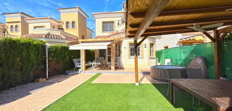 3 bedroom Villa for sale
