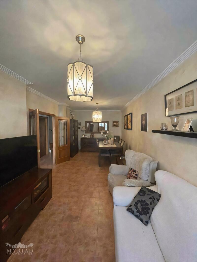 4 bedroom Townhouse for sale