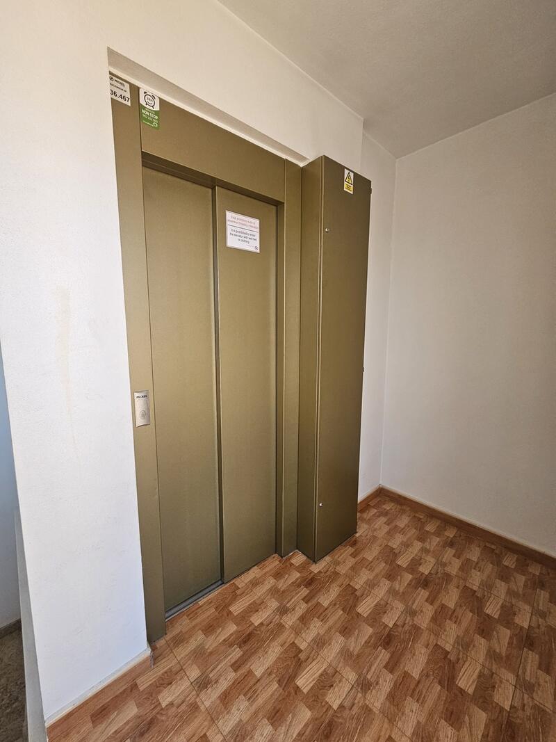 2 спальная комната квартира продается