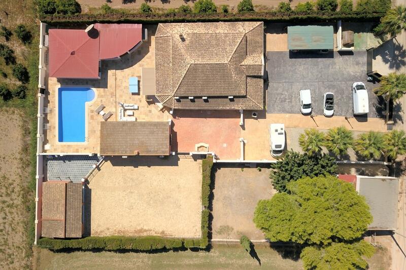 Country House for sale in Heredades, Alicante