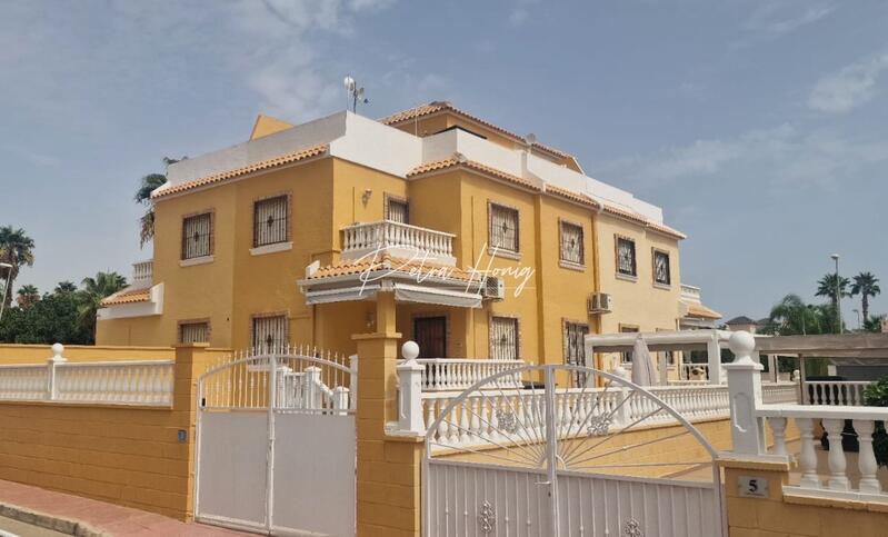 3 bedroom Villa for sale