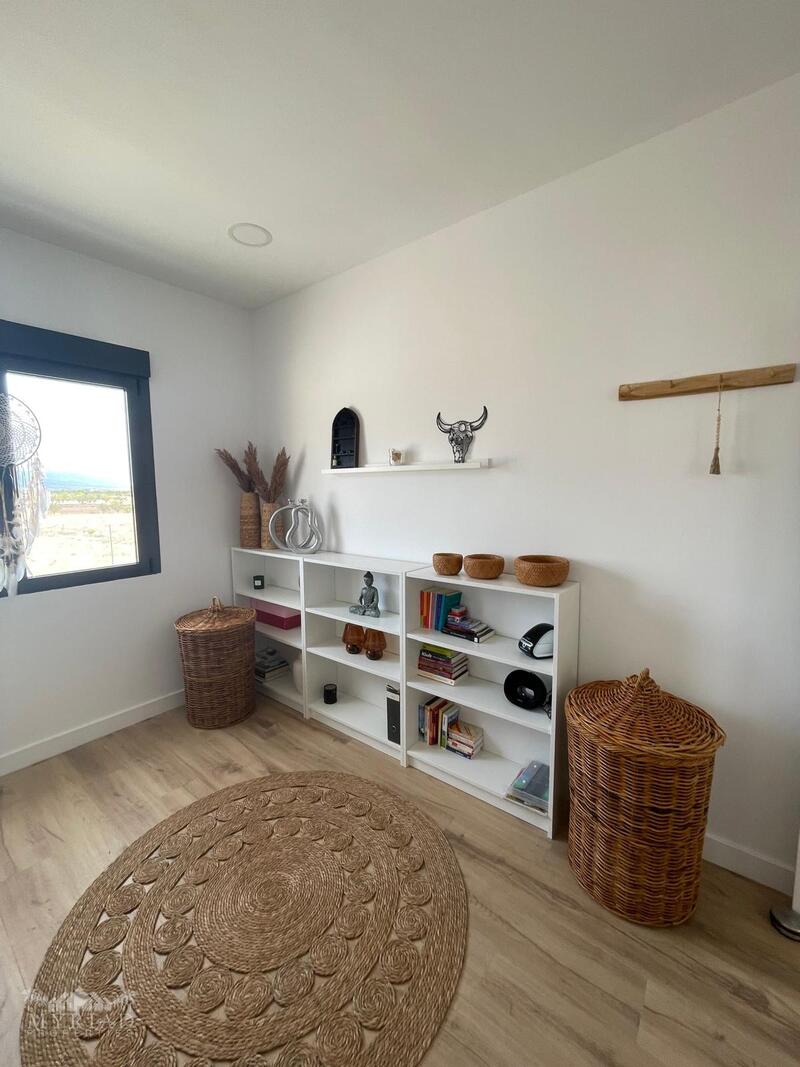 3 bedroom Townhouse for sale