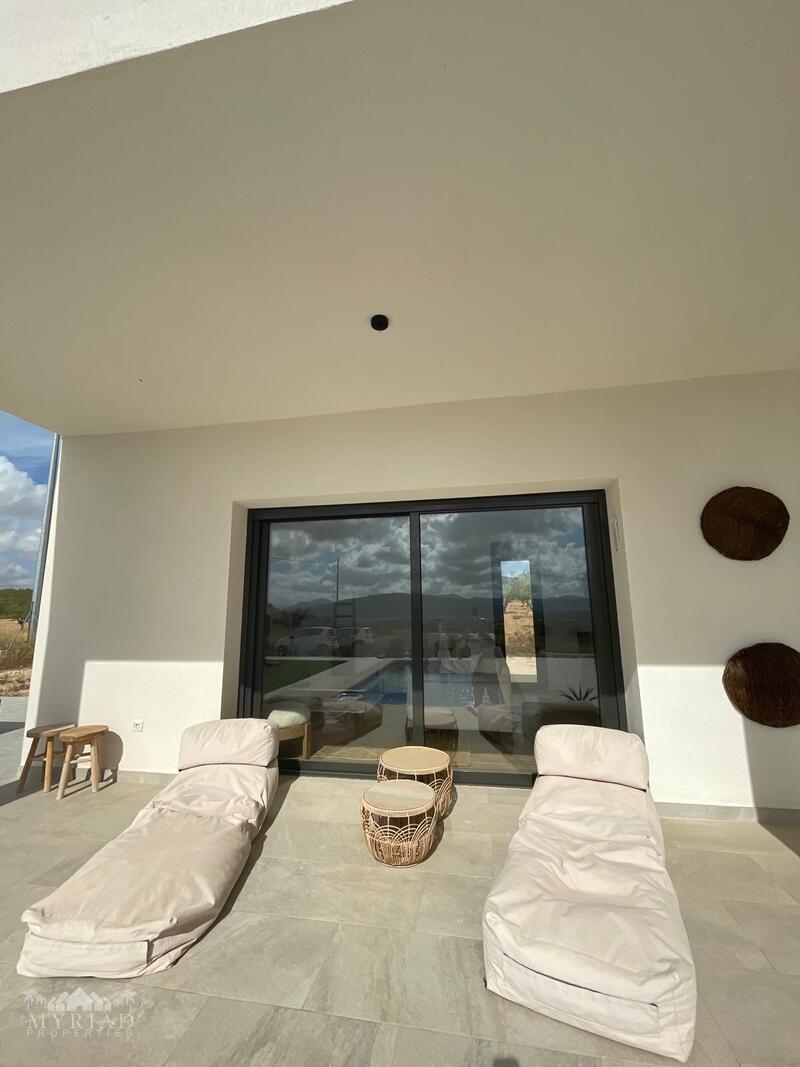 3 bedroom Townhouse for sale