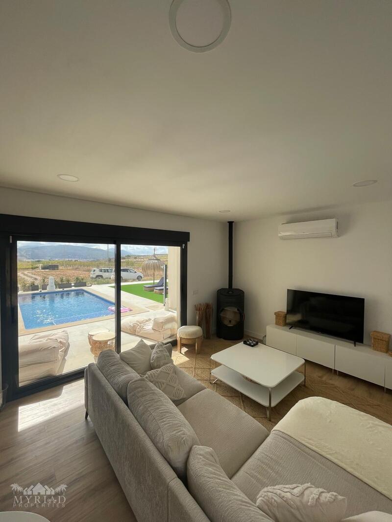 3 bedroom Townhouse for sale