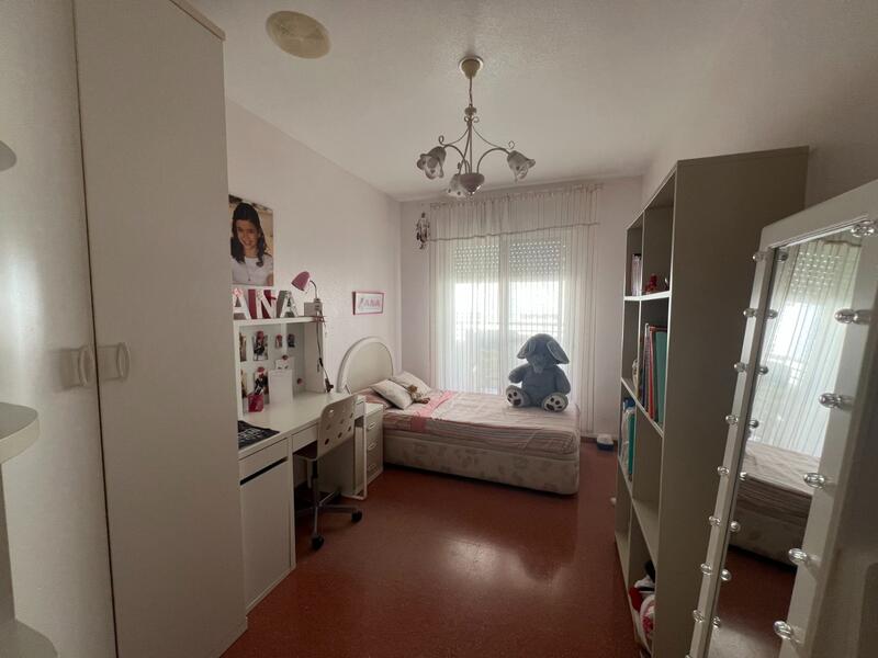 4 bedroom Apartment for sale