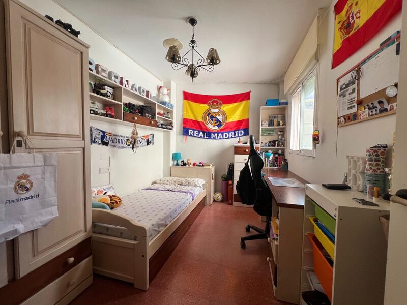 4 bedroom Apartment for sale