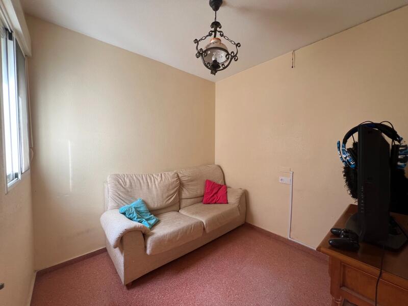 4 bedroom Apartment for sale