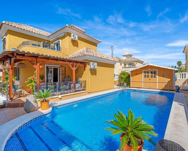 Villa en venta en Algorfa, Alicante