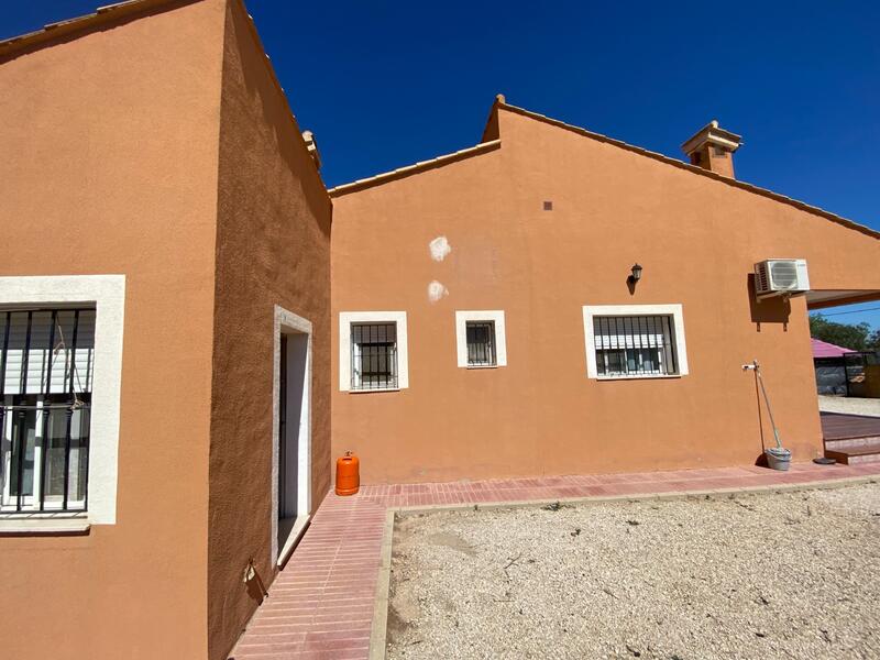 3 bedroom Country House for sale