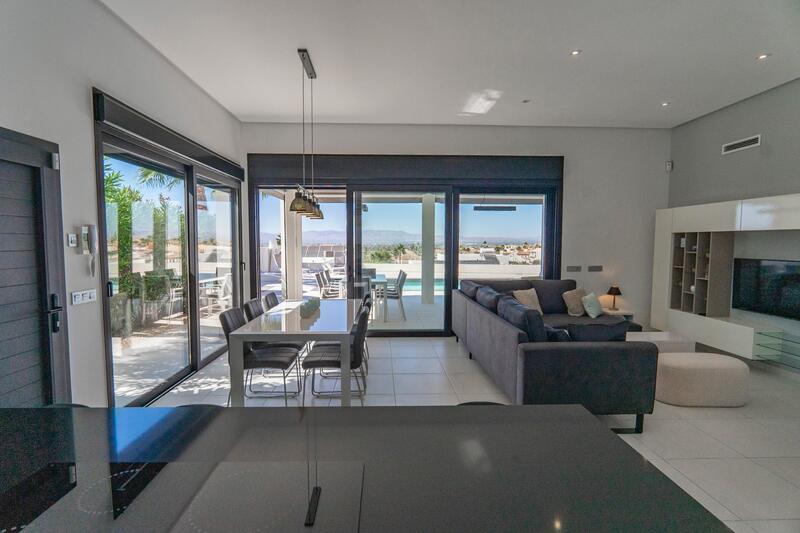 4 bedroom Villa for sale