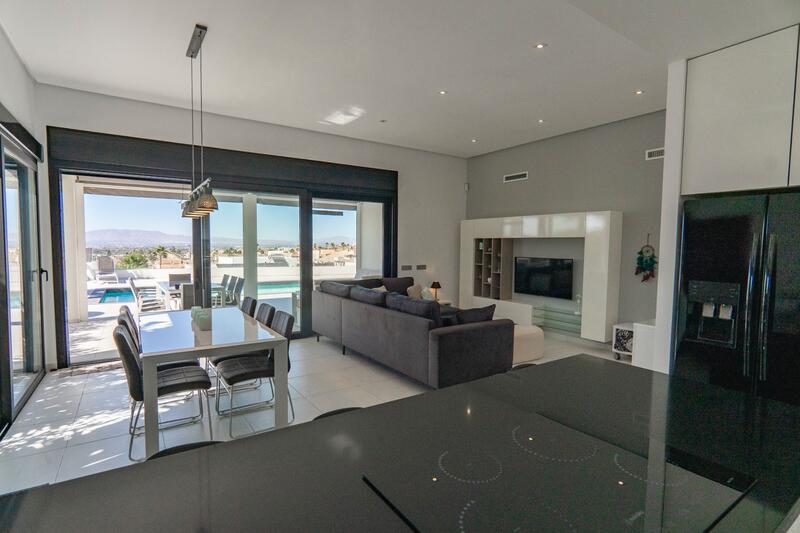 4 bedroom Villa for sale