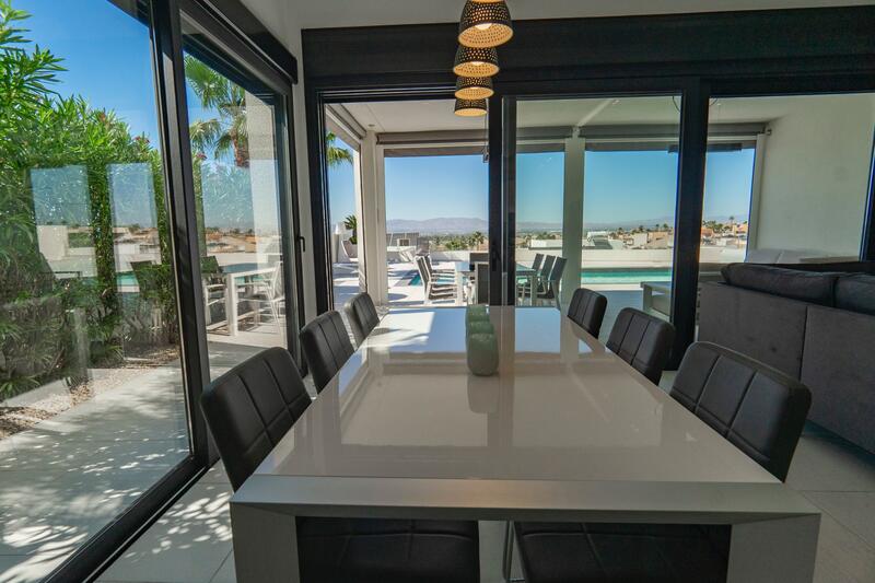 4 bedroom Villa for sale