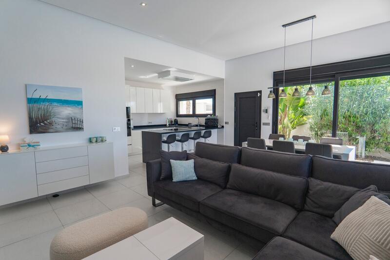 4 bedroom Villa for sale