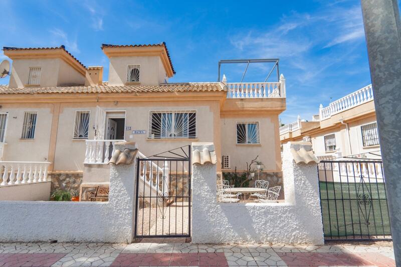 2 Cuarto Villa en venta